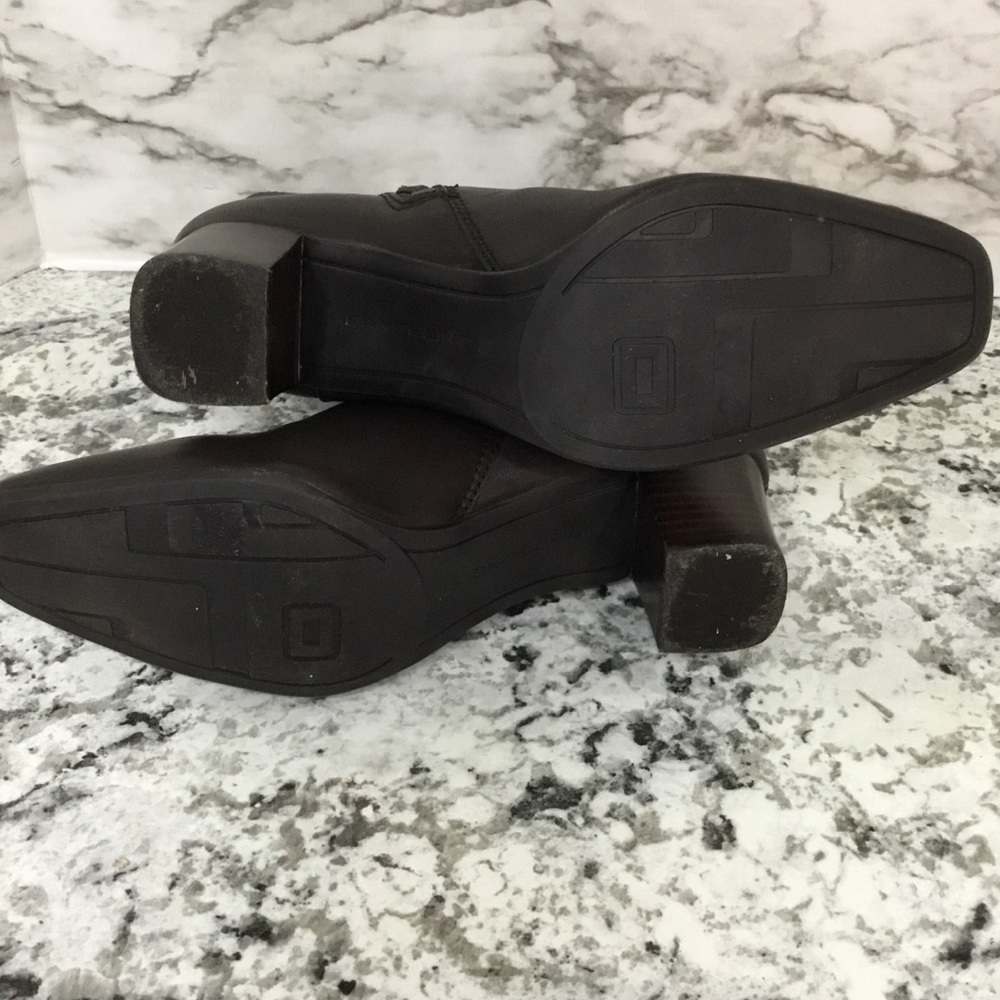Bandolino Women's Brown Leather Booties - Picture 12 of 14